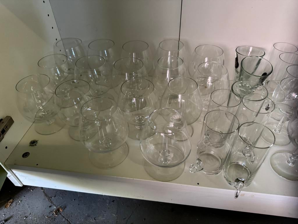 Borrelglazen en wijnglazen, Maison & Meubles, Cuisine | Vaisselle, Uni, Verre ou Verres, Comme neuf, Verre