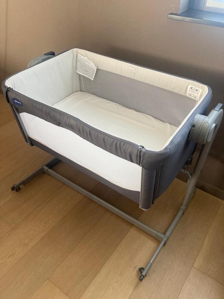 Chicco co-sleeper grijs, Kinderen en Baby's, Babywiegjes en Ledikanten, Zo goed als nieuw, Wieg, Ophalen