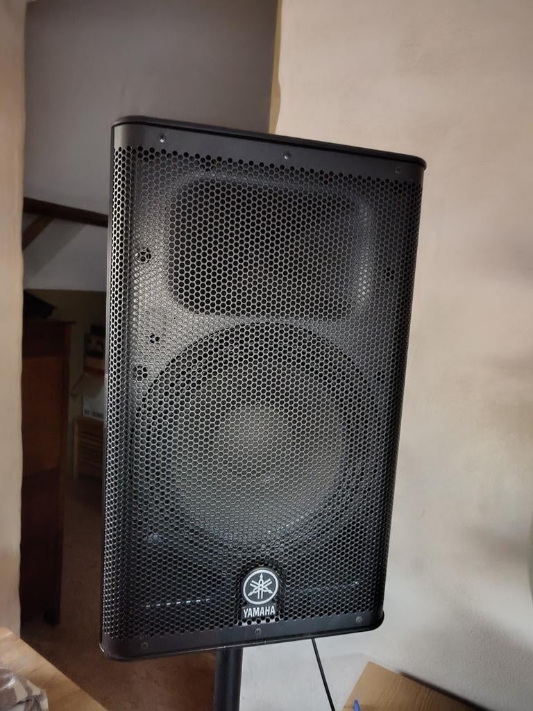 2 x Yamaha DXR10 en superbe état !, TV, Hi-fi & Vidéo, Enceintes, Enlèvement