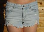 Short low waist jeans maat 34 actie 3 + 1 gratis, Blauw, Ophalen of Verzenden, Zo goed als nieuw, W27 (confectie 34) of kleiner