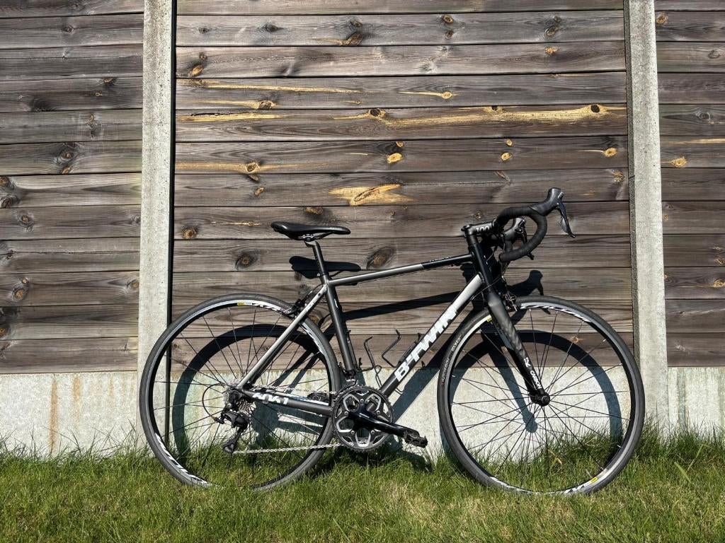 Koersfiets B'TWIN Maat M, Vélos & Vélomoteurs, Vélos | Vélos de course, Utilisé, Autres marques, Moins de 10 vitesses, 26 pouces