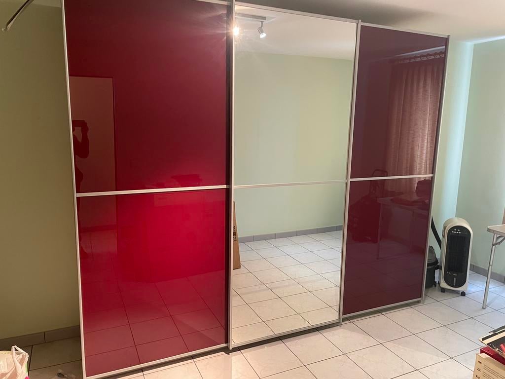 Moderne retro kledingkast kleerkast spiegel schuifdeuren, Avec tablette(s), 200 cm ou plus, Modern retro klassiek, Comme neuf