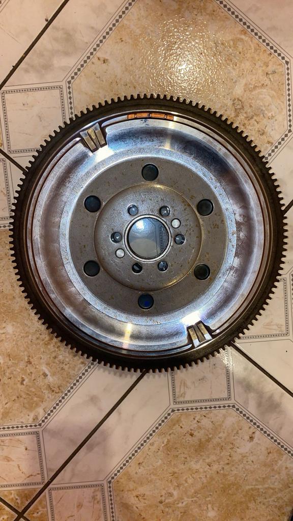 Lot de 8 Volant bimasse VAG boîte de vitesses manuelle, Autos : Pièces & Accessoires, Enlèvement, Audi