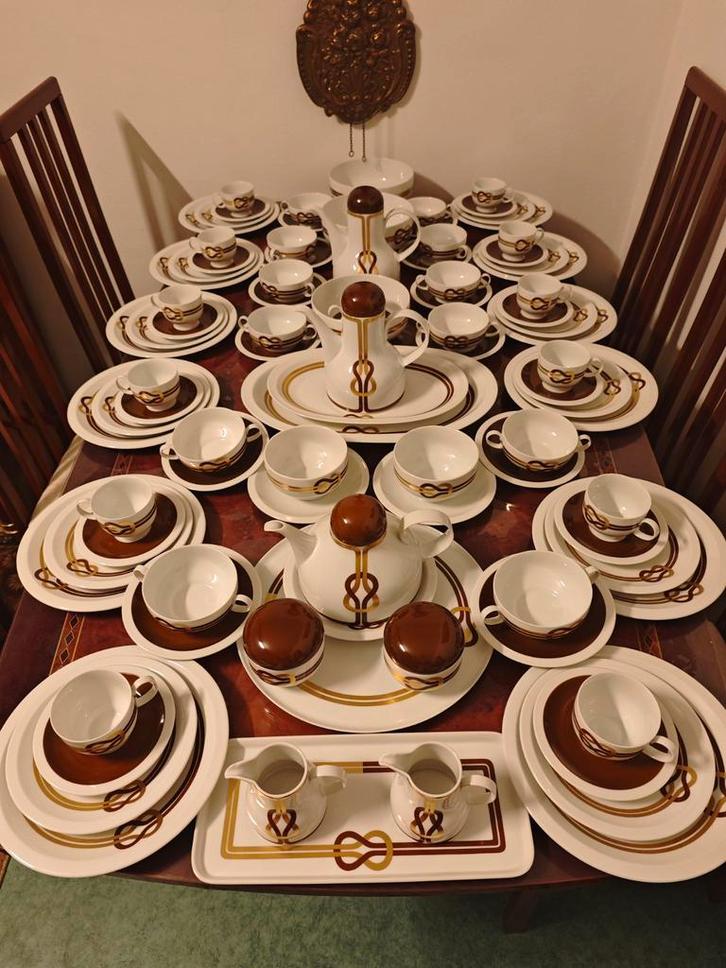 Prachtige zeldzame service voor 12 personen en meer, Antiek en Kunst, Antiek | Servies compleet