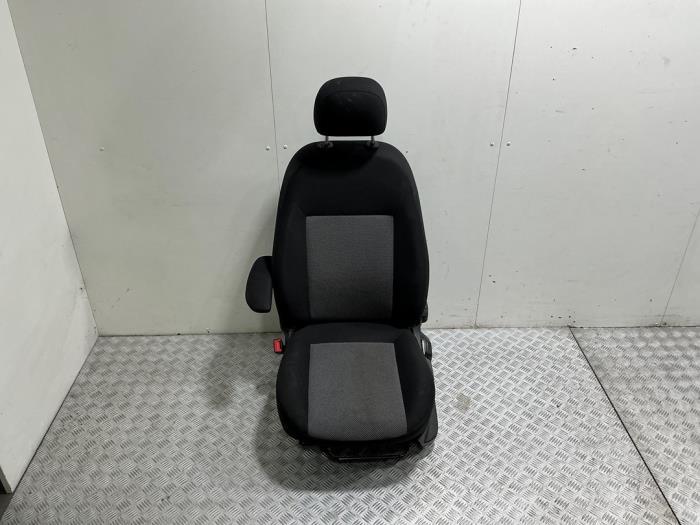 Siège gauche d'un Fiat Doblo (Doblo 15-), Utilisé, Fiat, -, -