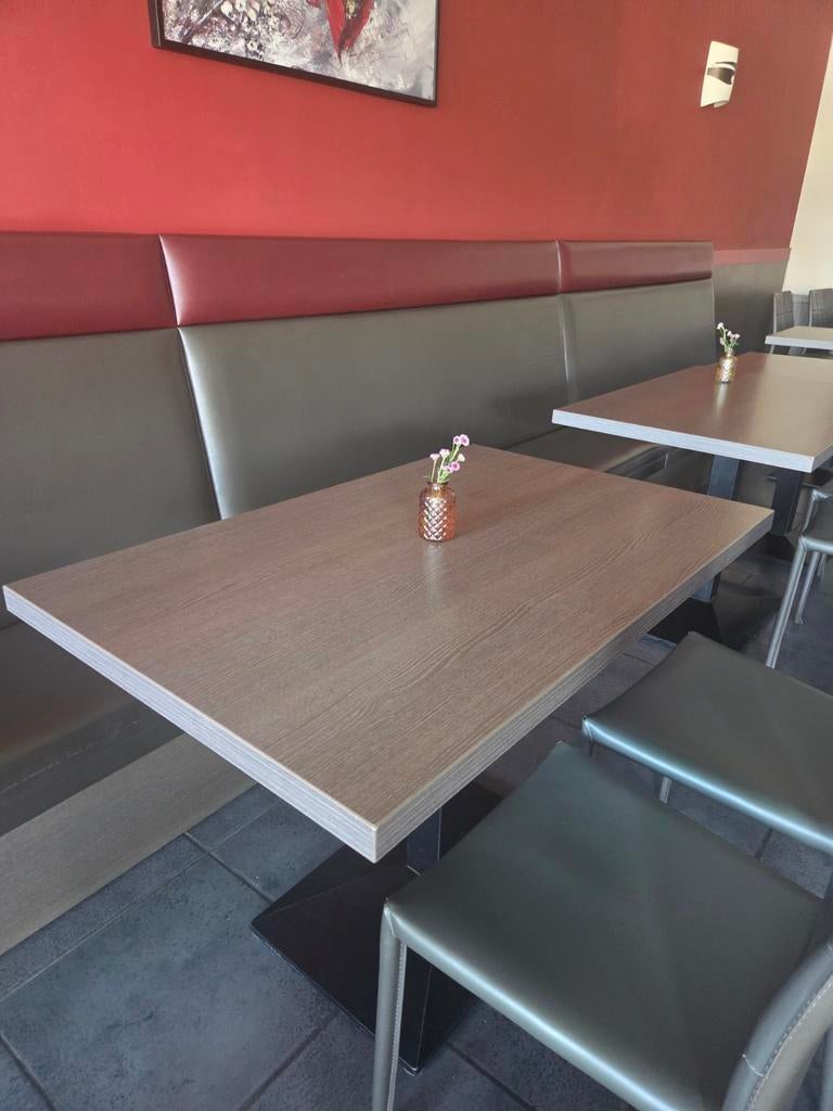 Tafels 14 stuk per stuk 30€ de rest 3 koelkast 600€, Diensten en Vakmensen, Restaurants en Traiteurs