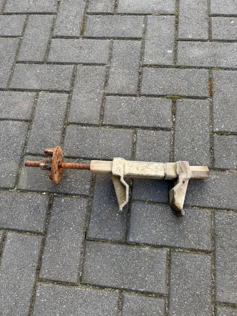 Bekisting cometal, Ophalen