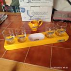 Display met 4 glazen en een RICARD-karaf, Verzamelen, Ophalen of Verzenden, Zo goed als nieuw, Borrel- of Shotglas