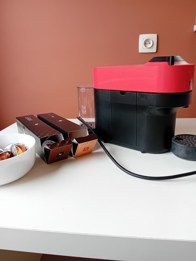 Nespresso vertuo pop met nog enkele capsules, Ophalen