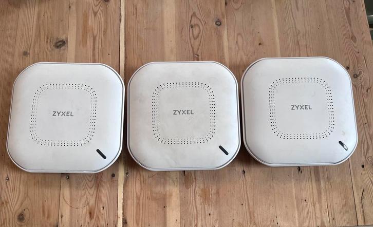 3 access points professionnels POE Zyxel WAX630S, Computers en Software, Accesspoints, Zo goed als nieuw, Ophalen