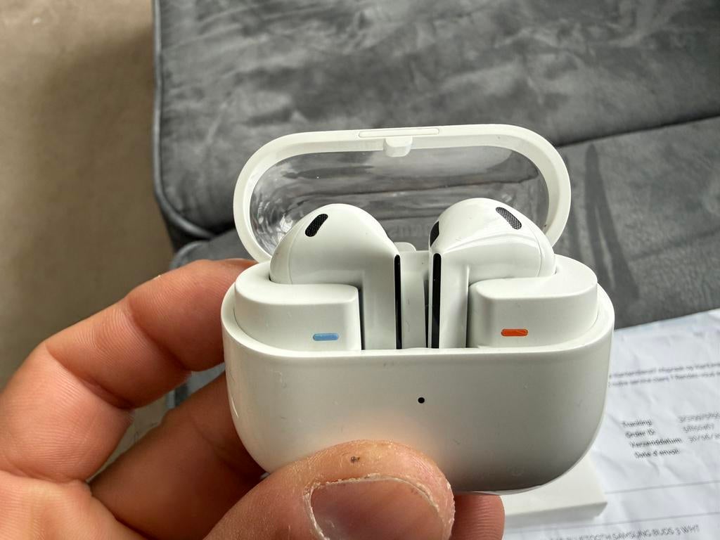 IN-EAR BLEUTOOT SAMSUNG BUDS 3 WHT topstaat met bon, Télécoms, Téléphonie mobile | Écouteurs, Bluetooth, Comme neuf, Enlèvement