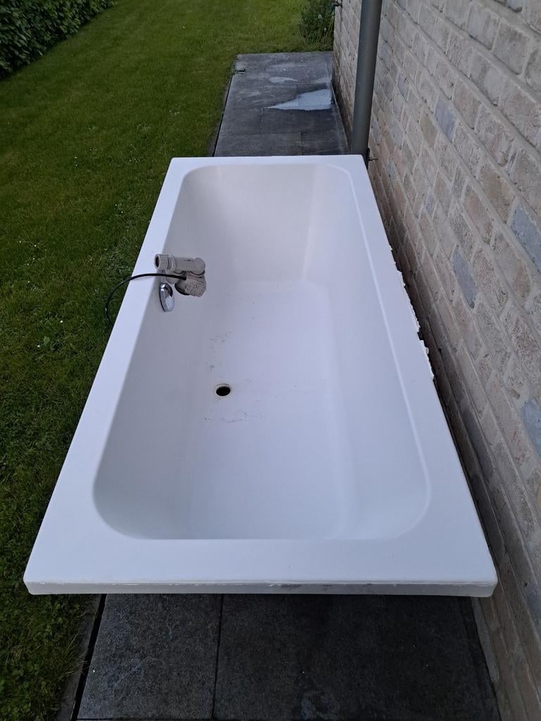 Baignoire acrylique 180 x 80 avec pieds, Enlèvement