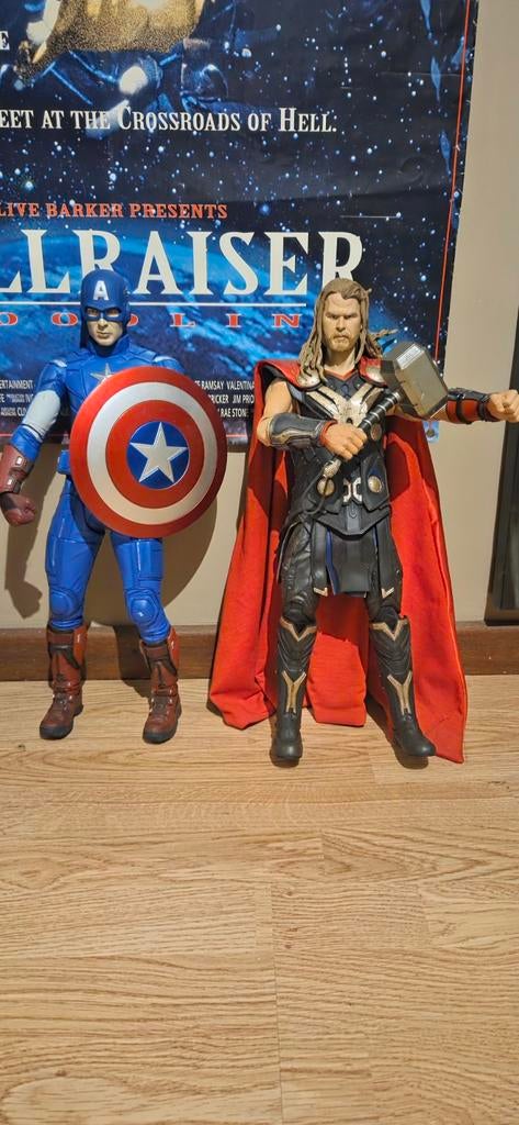 Thor en captain america marvels avengers(necca figuren), Ophalen