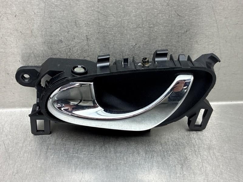 POIGNEE EXTERIEURE ARRIÈRE GAUCHE Nissan Pulsar (C13), Arrière, Dhr. M. Roggen, Stadsweg 37 37
9917 PV  WIRDUM GR., NL, Nissan