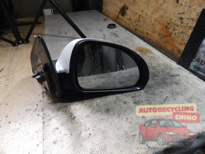 Rétroviseur extérieur droit d'un Kia Ceed, Autos : Pièces & Accessoires, Rétroviseurs, Kia, Utilisé, 3 mois de garantie, Enlèvement ou Envoi