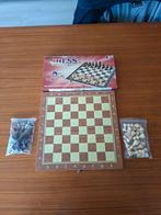 Échiquier de voyage avec pièces d'échecs en bois, Enlèvement ou Envoi