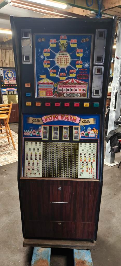 2x Bailly FUN FAIR, Collections, Machines | Machines à sous, Enlèvement