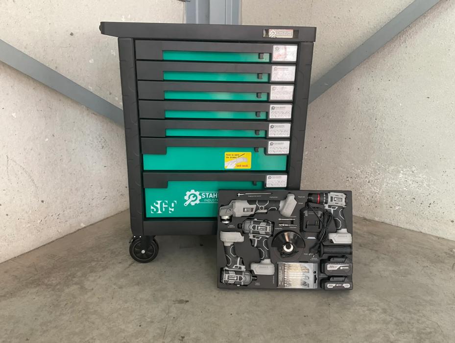 Chariot à outils Stahlgruppe SG9 + outils batterie NOUVEAU, Enlèvement, Remplie, Neuf