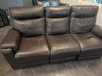 Salon en cuir brun 3 + 2 (deux relax sur le trois places), Cuir
