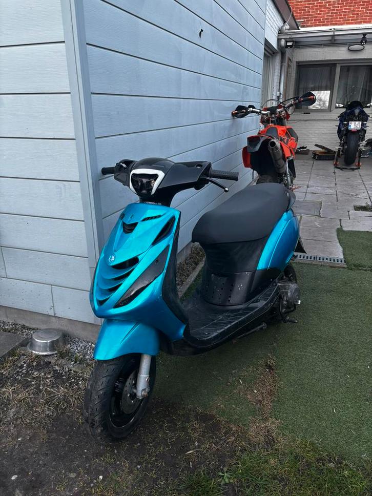 Zip 2 takt 70cc, Fietsen en Brommers, Scooters | Piaggio, Zo goed als nieuw, Zip, Ophalen