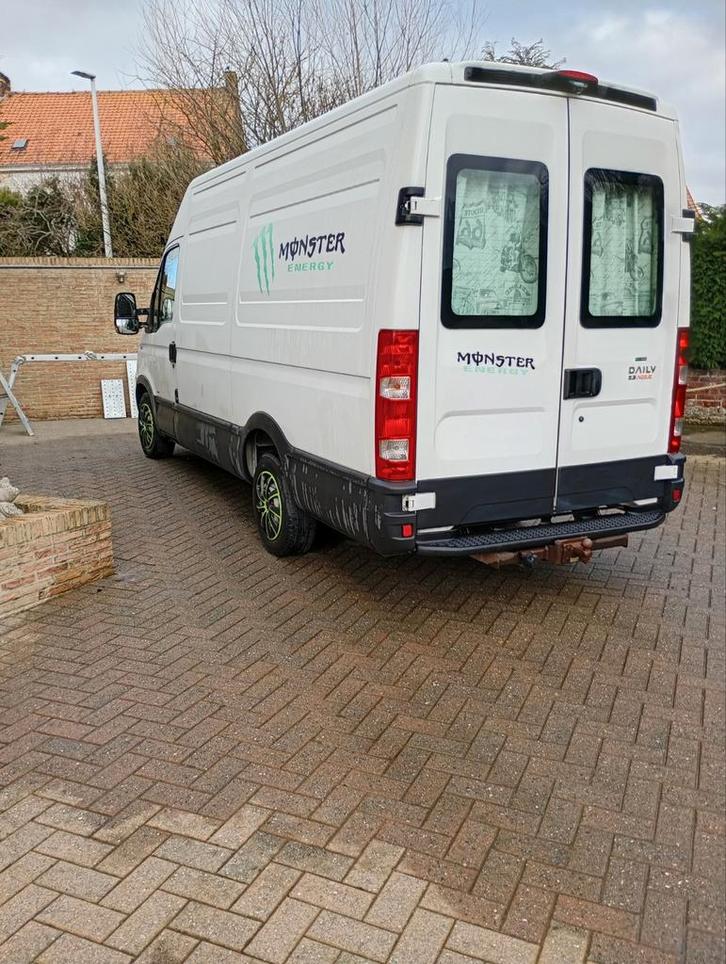 Zelfbouw camper Iveco automaat, Auto's, Bestelwagens en Lichte vracht, Particulier, Achteruitrijcamera, Trekhaak, Iveco, Automaat