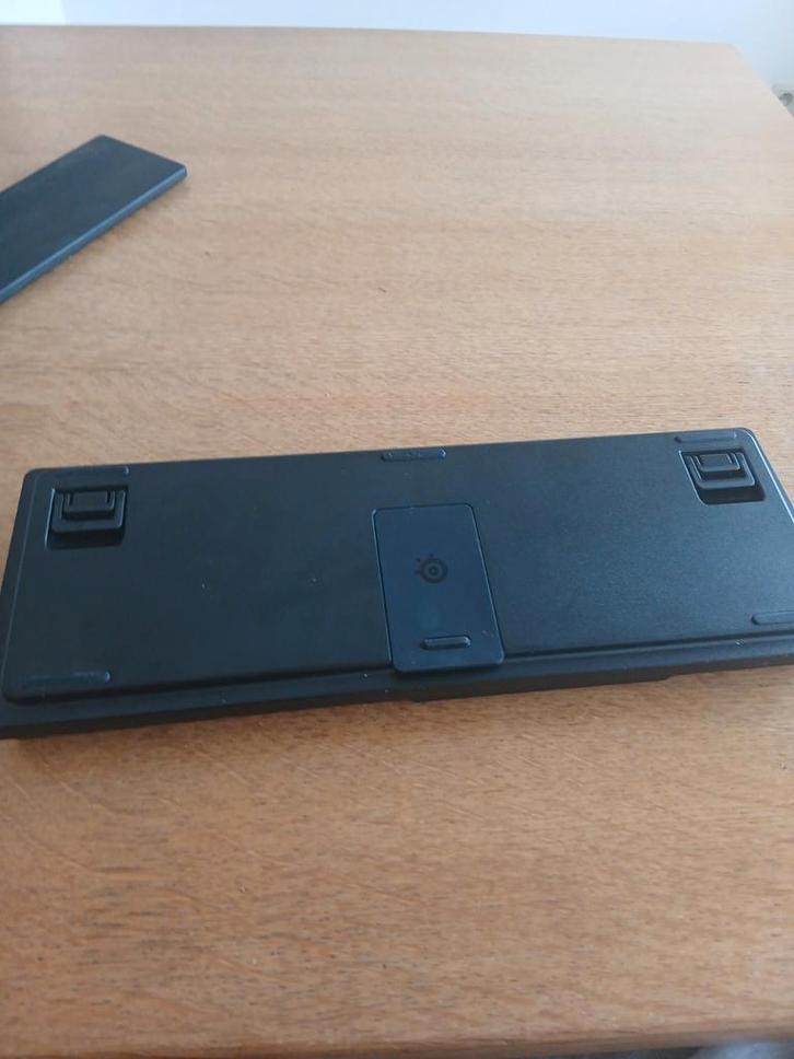 Apex pro tkl (2023), Computers en Software, Servers, Ophalen