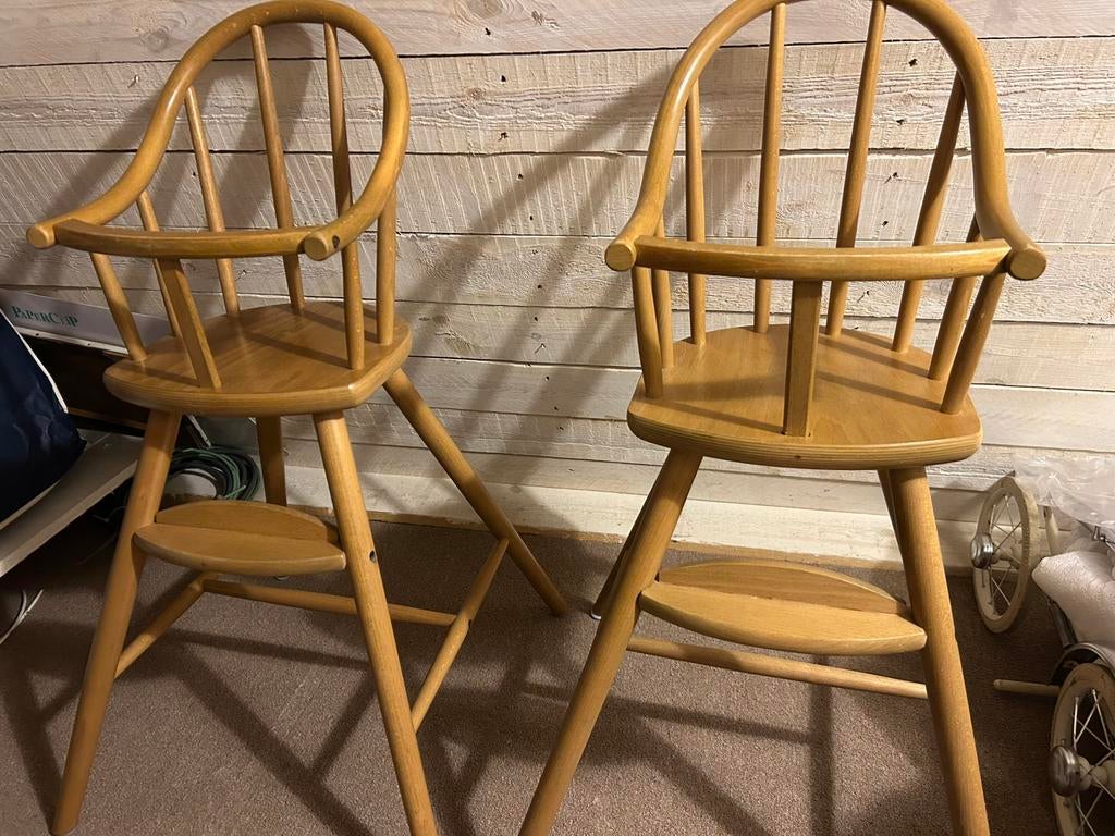 Eetstoelen/kinderstoelen volledig in hout, Ophalen, Zo goed als nieuw