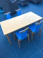 Tafeltje en 4 stoeltjes voor kleuters., Ophalen, Gebruikt