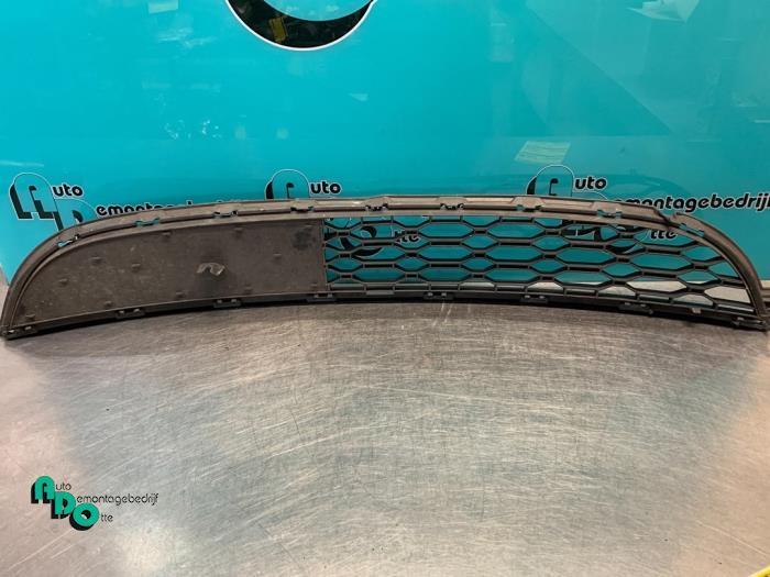 Bumper Rooster van een Renault Twingo (Twingo 07-), Auto-onderdelen, Carrosserie, Bumper, Renault, Gebruikt, 3 maanden garantie