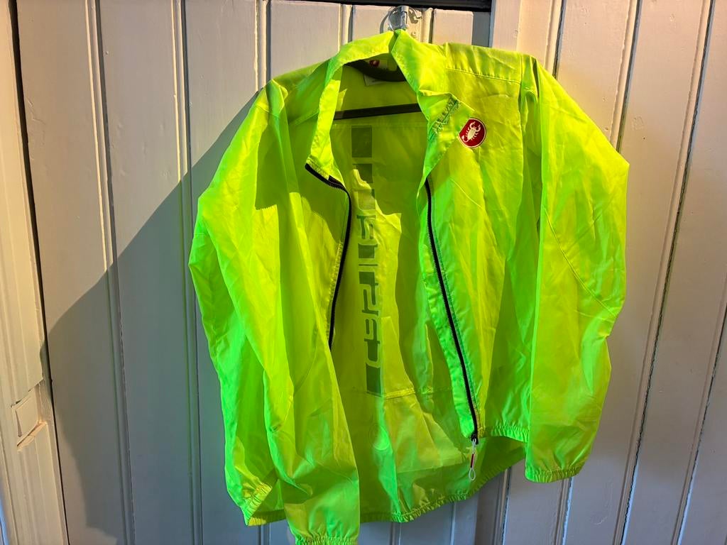 Castelli regenjas neon geel, Fietsen en Brommers, Fietsaccessoires | Fietskleding, Ophalen of Verzenden, Zo goed als nieuw, XL