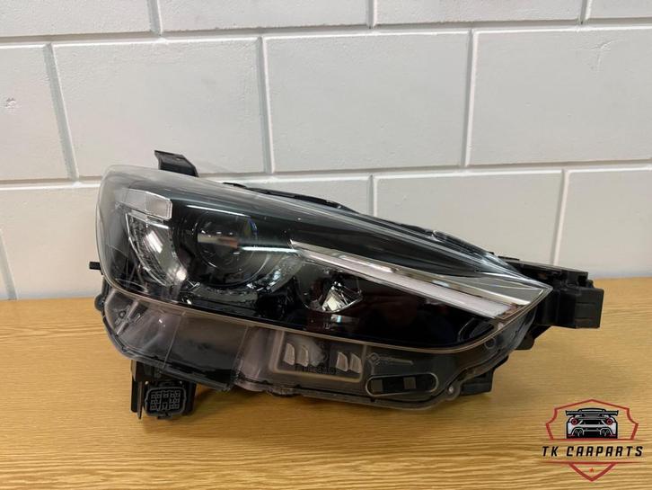 Phare avant droit LED Mazda CX3 CX-3 D10e-51030, Autos : Pièces & Accessoires, Éclairage, Mazda, Utilisé