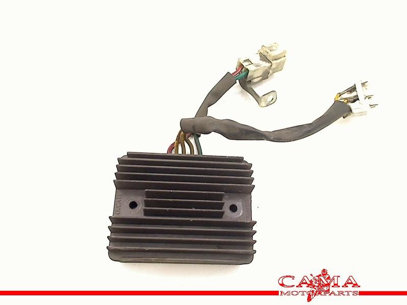 REGULATEUR DE TENSION Piaggio MP3 300 2010-2012, Motos, Dhr. S. di Majo, Utilisé, Info@cama-motorparts.nl, P.J. Troelstraweg 8 8
3144 CX  MAASSLUIS, NL