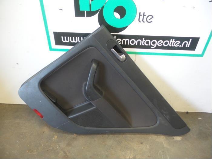 Portierbekleding 4Deurs rechts-achter van een Volkswagen Gol, Auto-onderdelen, Interieur en Bekleding, Volkswagen, Gebruikt, 3 maanden garantie