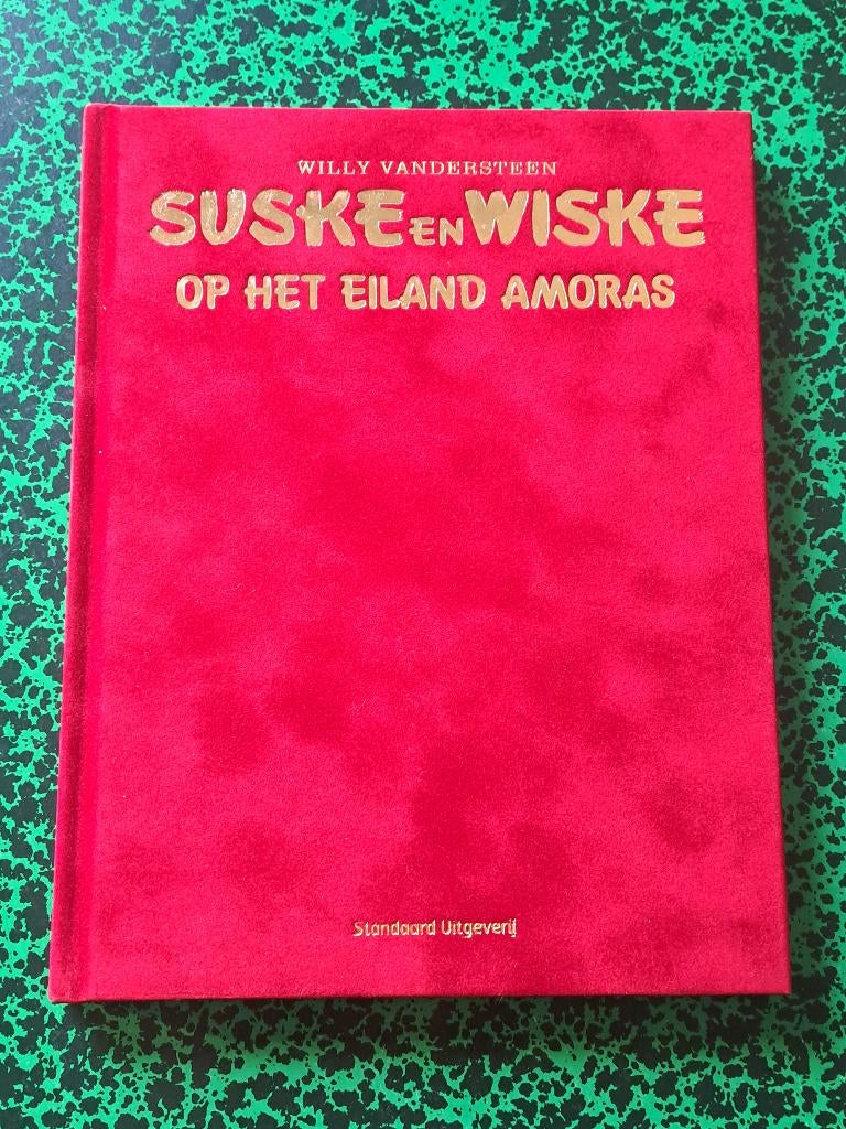 SUSKE & WISKE / LUXE / OP HET EILAND AMORAS / 500 EX., Neuf, Enlèvement ou Envoi, Willy Vandersteen, Une BD