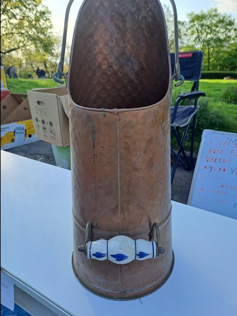 Charbonnière en cuivre et poignée en delf, Enlèvement, Cuivre