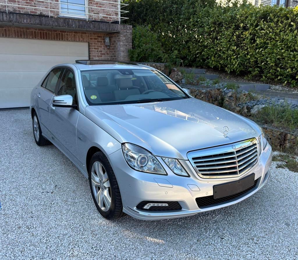 Mercedes E220/2e eigenaar/automatisch/notebook, Auto's, Mercedes-Benz, Bedrijf, E-Klasse, Airconditioning, Boordcomputer, Centrale vergrendeling