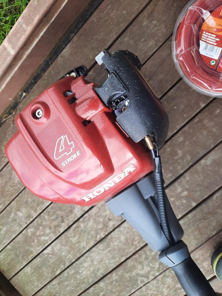HONDA 4-TAKT RANDSNIJDER, Ophalen, Gebruikt, 10 tot 30 cm, Benzine