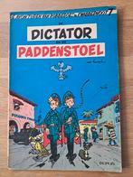 robbedoes 7 de dictator en de paddenstoel 1druk 1956, Boeken, Eén stripboek, Ophalen of Verzenden, Gelezen