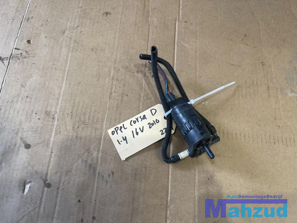 OPEL CORSA D ruitenvloeistofpomp fiat punto 55702893, Autos : Pièces & Accessoires, Vitres & Accessoires, Opel, Utilisé
