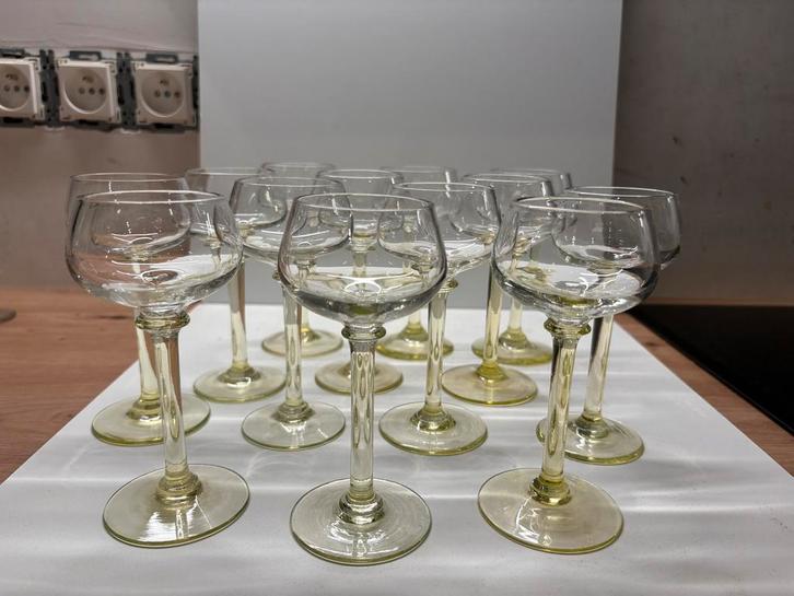 14 Verres à Vin du Rhin en Cristal Fin, Antiquités & Art, Antiquités | Verre & Cristal, Enlèvement