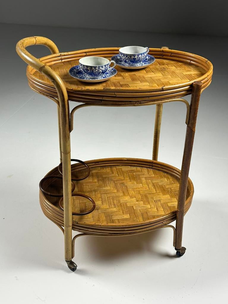 Serveerwagen van rotan en bamboe, middend 20e eeuw, Huis en Inrichting, Barren, Zo goed als nieuw, Ophalen of Verzenden