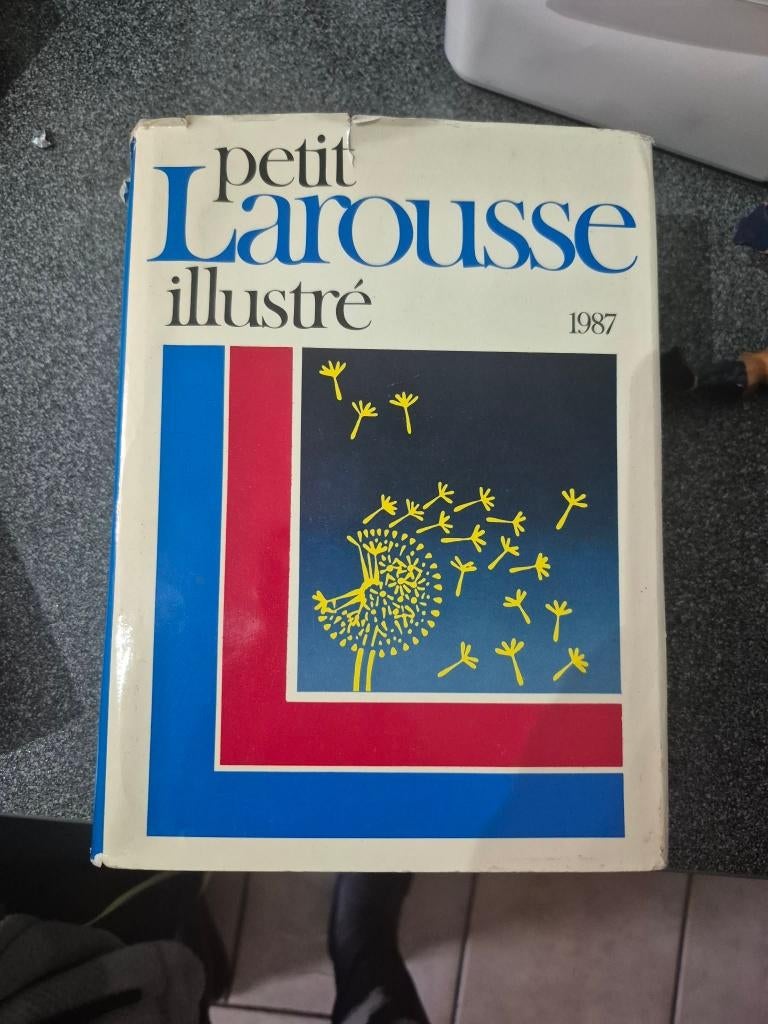 Le petit Larousse, Antiquités & Art, Enlèvement