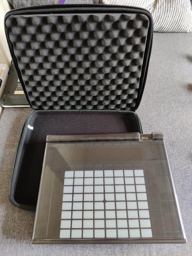 PUSH 2/KOFFER/DECKSAVER/, Ophalen of Verzenden, Gebruikt