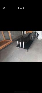 Table tv, Enlèvement, Utilisé