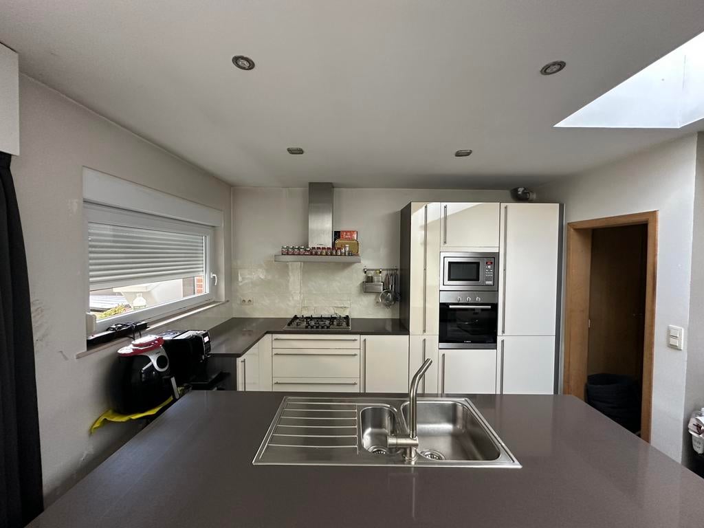 Keuken te koop, Huis en Inrichting, Keuken | Complete keukens, Gebruikt, Grijs, Composiet, Met kookeiland, Hoogglans of Gelakt