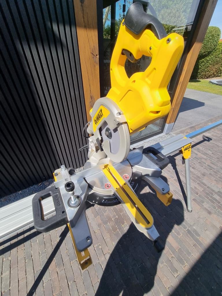 Dewalt afkortzaag ‼️volledig NIEUW ‼️met xps functie, Ophalen