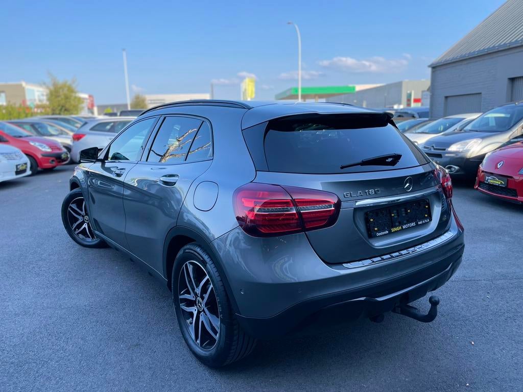 Mercedes Benz GLA 180i | Gps | Airco | Camera | GARANTIE |, Autos, Argent ou Gris, Achat, Euro 6, Entreprise