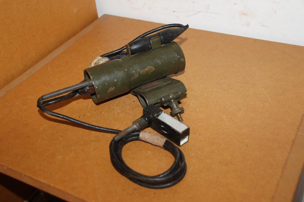 US WW2 „Light Instrument M37" (mortar 60 mm) (functioneel), Verzamelen, Verzenden, Landmacht, Kleding of Schoenen