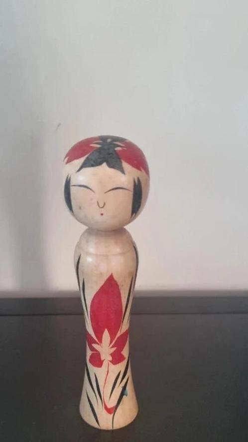 Leuke Naruko Kokeshi van Koretaka Kakizawa (1940-2016), Antiek en Kunst, Kunst | Beelden en Houtsnijwerken, Verzenden