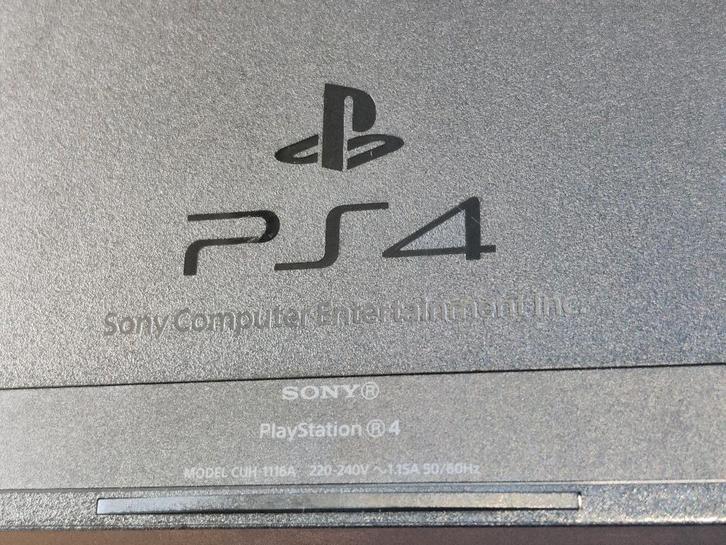 Sony Playstation 4 500GB + 2 controllers + 10 games, Consoles de jeu & Jeux vidéo, Consoles de jeu | Sony PlayStation 4, Enlèvement